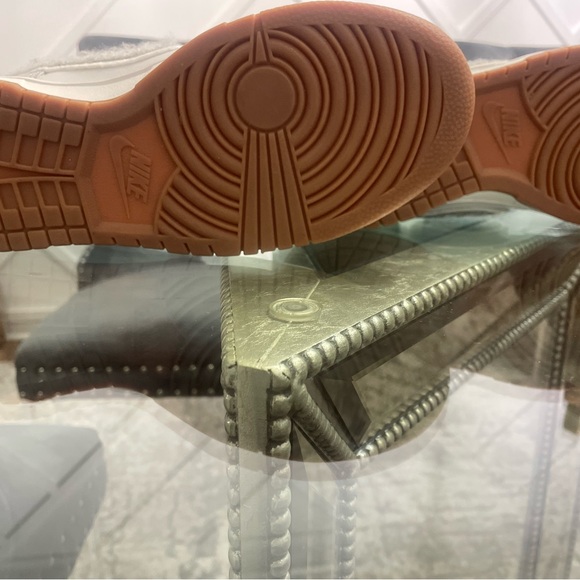 Women’s Nike Dunks, Size 8. New. - Picture 3 of 3